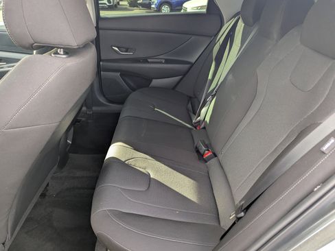 Used 2024 Hyundai Elantra SE image 8