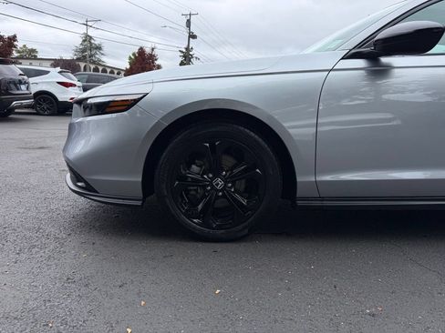 Used 2025 Honda Accord SE image 5