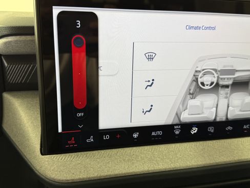 New 2025 Ford Maverick XLT w/ XLT Luxury Package image 24