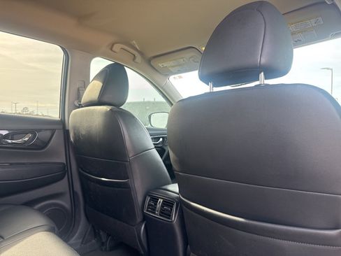 Used 2020 Nissan Rogue SL image 15