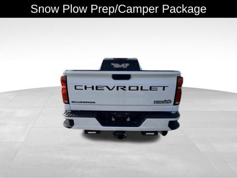 Used 2024 Chevrolet Silverado 2500 High Country w/ Technology Package AWD/4WD image 6