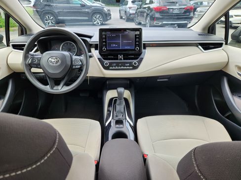 Used 2020 Toyota Corolla LE FWD image 8