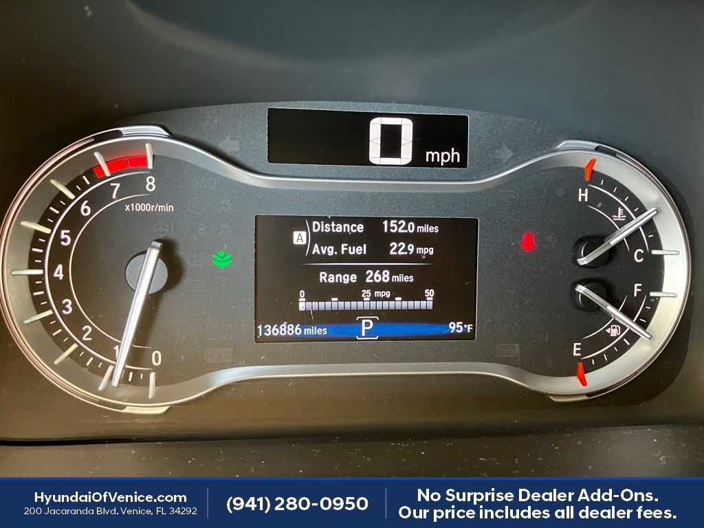 Used 2016 Honda Pilot Touring image 14