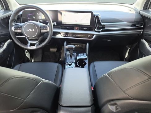 Used 2025 Kia Sportage EX FWD image 22