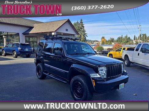 Used 2012 Jeep Liberty Sport image 1