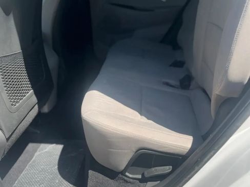 Used 2021 Hyundai Tucson SE FWD image 10