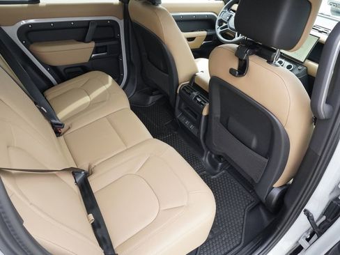 New 2026 Land Rover Defender 110 X-Dynamic SE AWD/4WD image 26