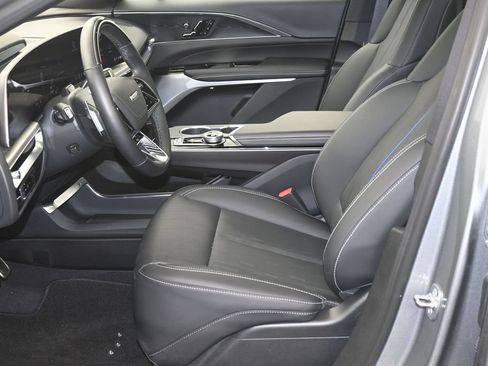 Certified 2026 Cadillac Lyriq V AWD/4WD image 10