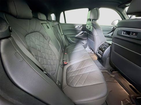 Used 2023 BMW X6 xDrive40i w/ Premium Package image 30
