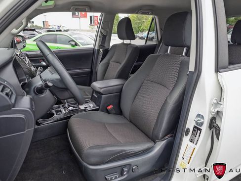 Used 2021 Toyota 4Runner TRD Off-Road AWD/4WD image 19