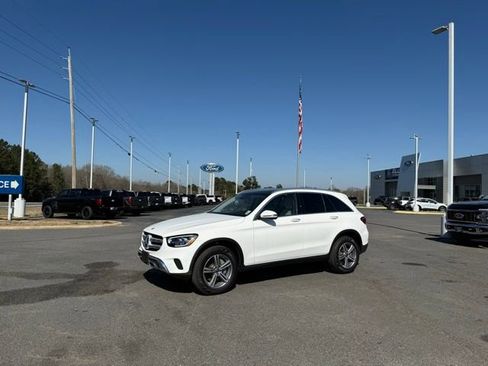 Used 2022 Mercedes-Benz GLC 300 4MATIC image 3