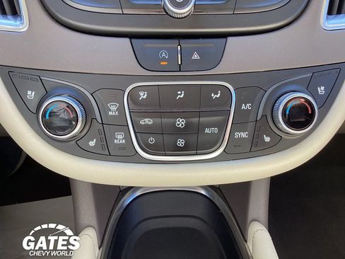 Used 2024 Chevrolet Malibu LT FWD image 18