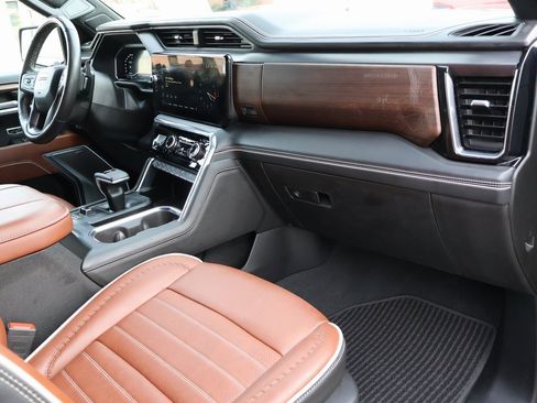Used 2025 GMC Sierra 1500 Denali Ultimate image 13