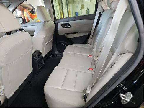 Used 2023 Nissan Rogue SL w/ SL Premium Package FWD image 8