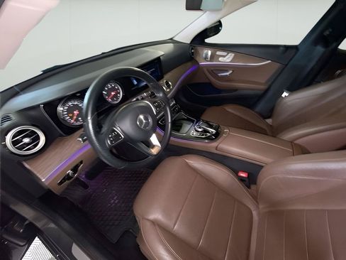 Used 2017 Mercedes-Benz E 400 4MATIC Wagon image 31