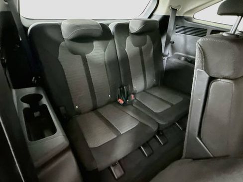 Used 2025 Kia Sorento LX FWD image 25