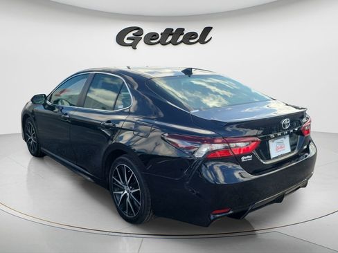 Used 2022 Toyota Camry SE FWD image 7