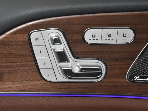 New 2026 Mercedes-Benz GLS 450 4MATIC image 4