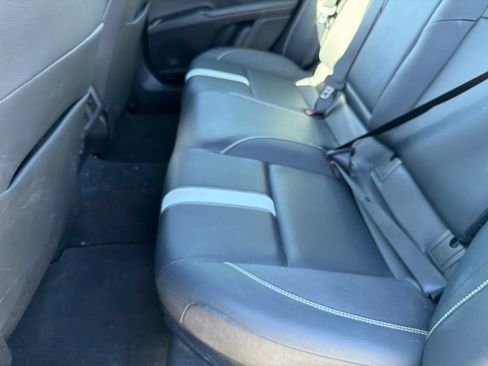 Used 2025 Toyota Camry SE FWD image 19