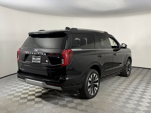 Used 2025 Ford Expedition Platinum w/ Driver's Package image 7