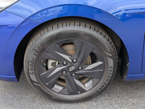 Used 2021 Hyundai Elantra SEL image 9