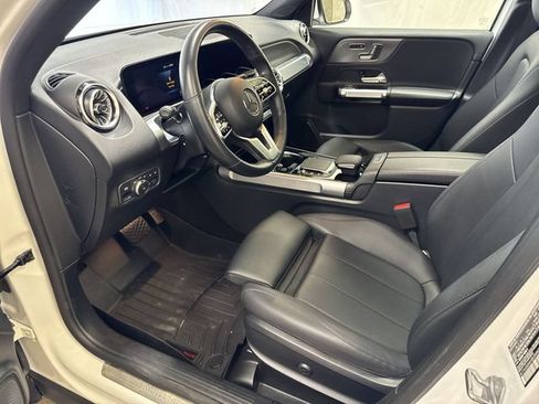 Used 2022 Mercedes-Benz GLB 250 4MATIC image 12