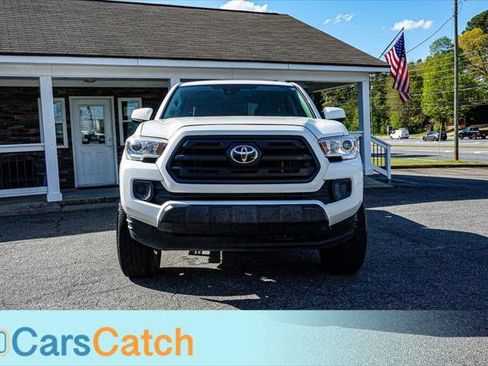 Used 2019 Toyota Tacoma SR w/ SR Convenience Package image 10