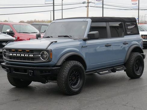 Used 2024 Ford Bronco Black Diamond image 5
