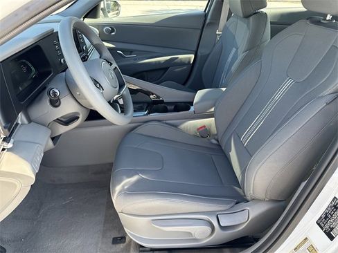 New 2026 Hyundai Elantra Blue image 9