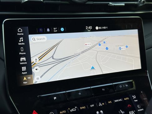 Certified 2025 Maserati Grecale Modena image 21