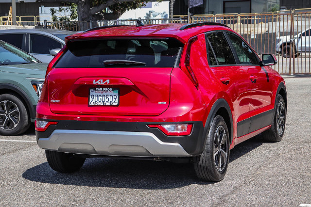 Certified 2025 Kia Niro EX FWD image 9