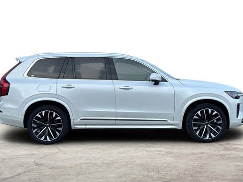 Certified 2025 Volvo XC90 B6 Plus image 10
