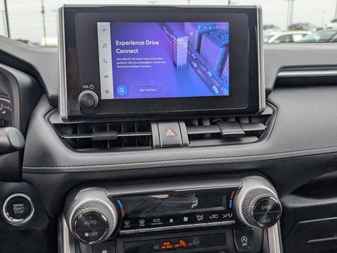 Used 2023 Toyota RAV4 XLE image 17