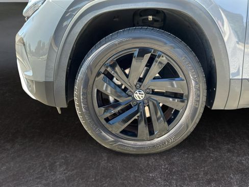 Used 2023 Volkswagen Atlas Cross Sport SE w/ Black Wheel Package FWD image 9
