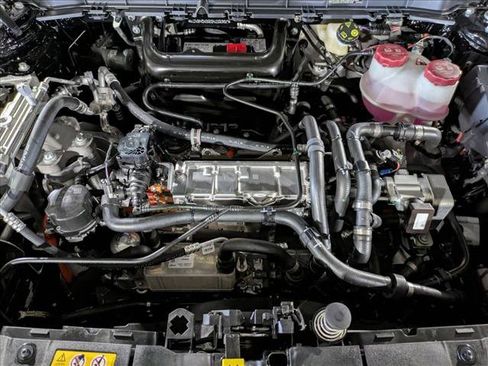 New 2025 Mercedes-Benz EQB 300 4MATIC image 18