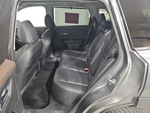 Used 2021 Nissan Rogue SL AWD/4WD image 25