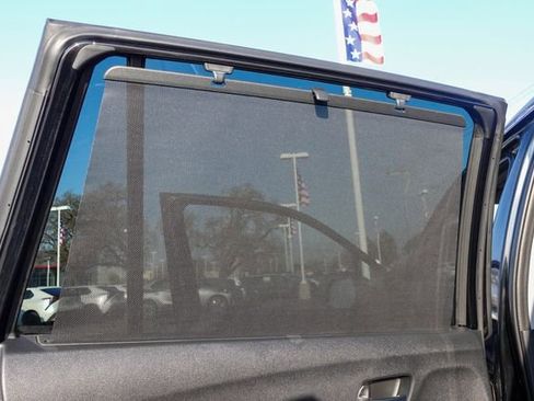 Used 2016 Honda Pilot Touring image 26