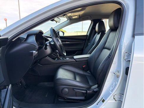 Used 2024 MAZDA MAZDA3 s FWD image 10