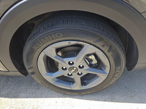 Used 2025 Kia K4 FWD image 24