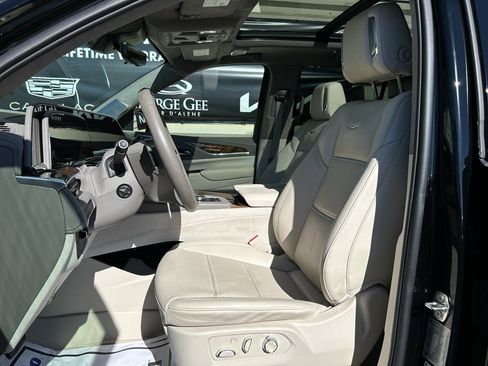 Used 2024 Cadillac Escalade Sport Platinum w/ LPO, ONYX Package AWD/4WD image 10