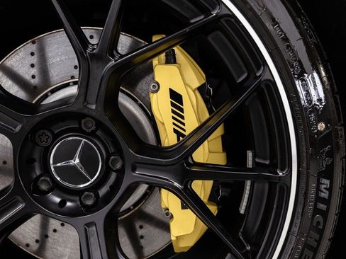 Used 2025 Mercedes-Benz AMG GT 63 image 29