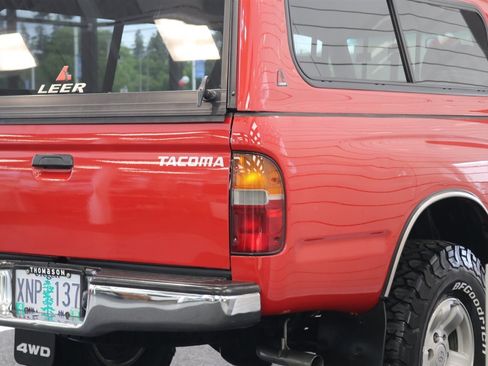Used 2000 Toyota Tacoma 4x4 Regular Cab image 58