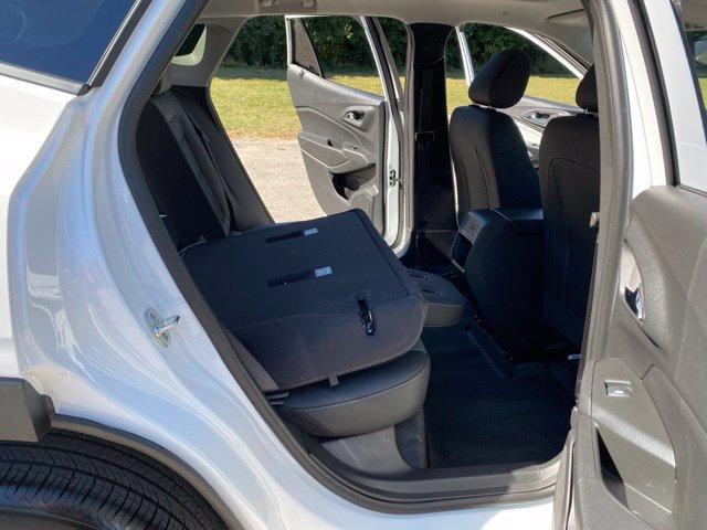 Used 2026 Chevrolet Trax LT w/ Sunroof Package FWD image 36