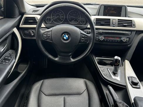 Used 2015 BMW 320i Sedan RWD image 10