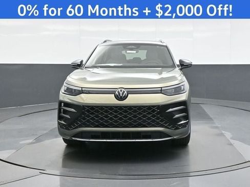 New 2026 Volkswagen Tiguan SE R-Line image 2