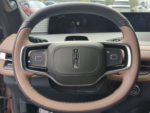 New 2025 Lincoln Navigator Black Label image 13