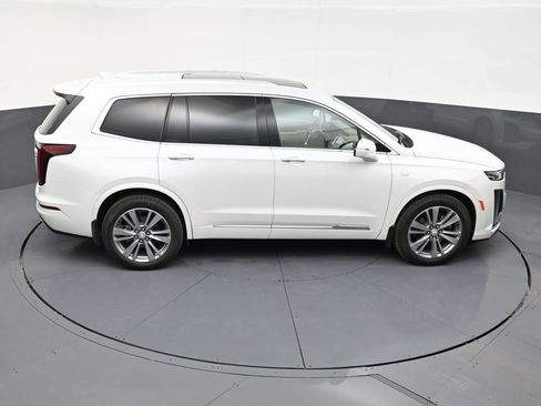 Used 2025 Cadillac XT6 Premium Luxury w/ LPO, Floor Liner Package FWD image 18