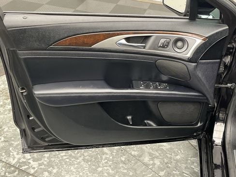 Used 2019 Lincoln MKZ Reserve image 9