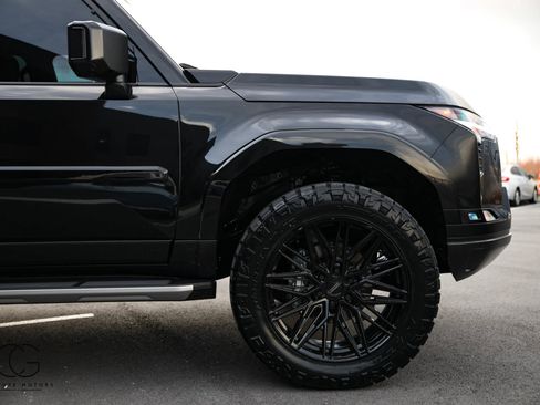 Used 2025 Lexus GX 550 w/ Accessory Package (2T) image 18