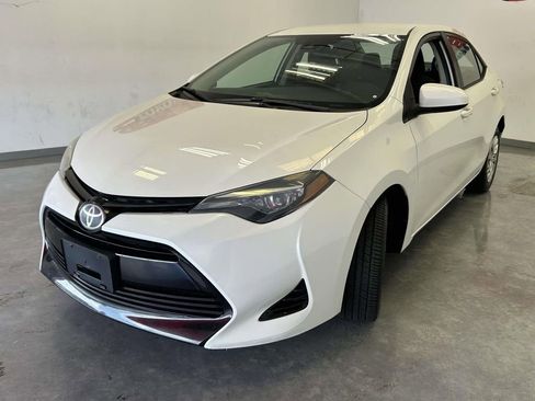 Used 2017 Toyota Corolla LE FWD image 7